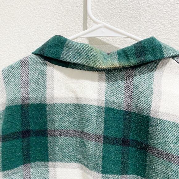 Lovers + Friends  Kaianna Shacket green button down size XXS - Picture 7 of 9